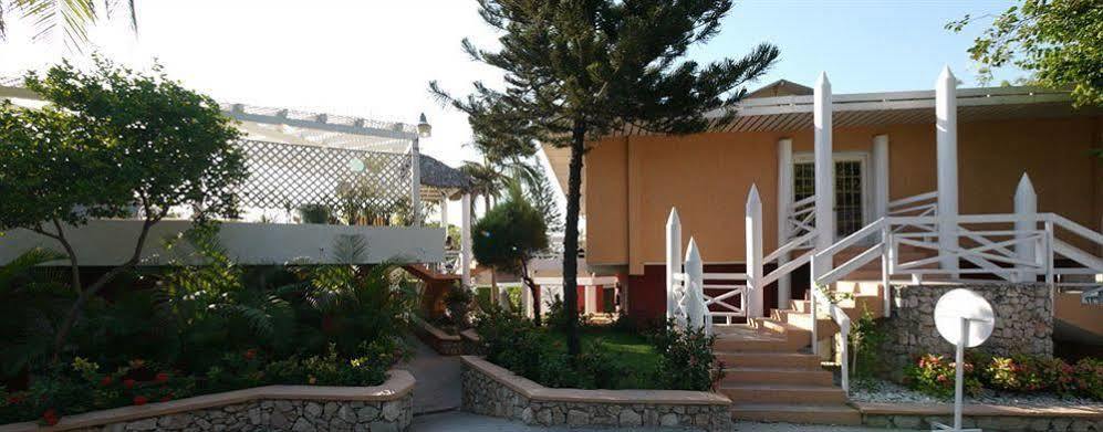 Visa Lodge Port-au-Prince Eksteriør billede